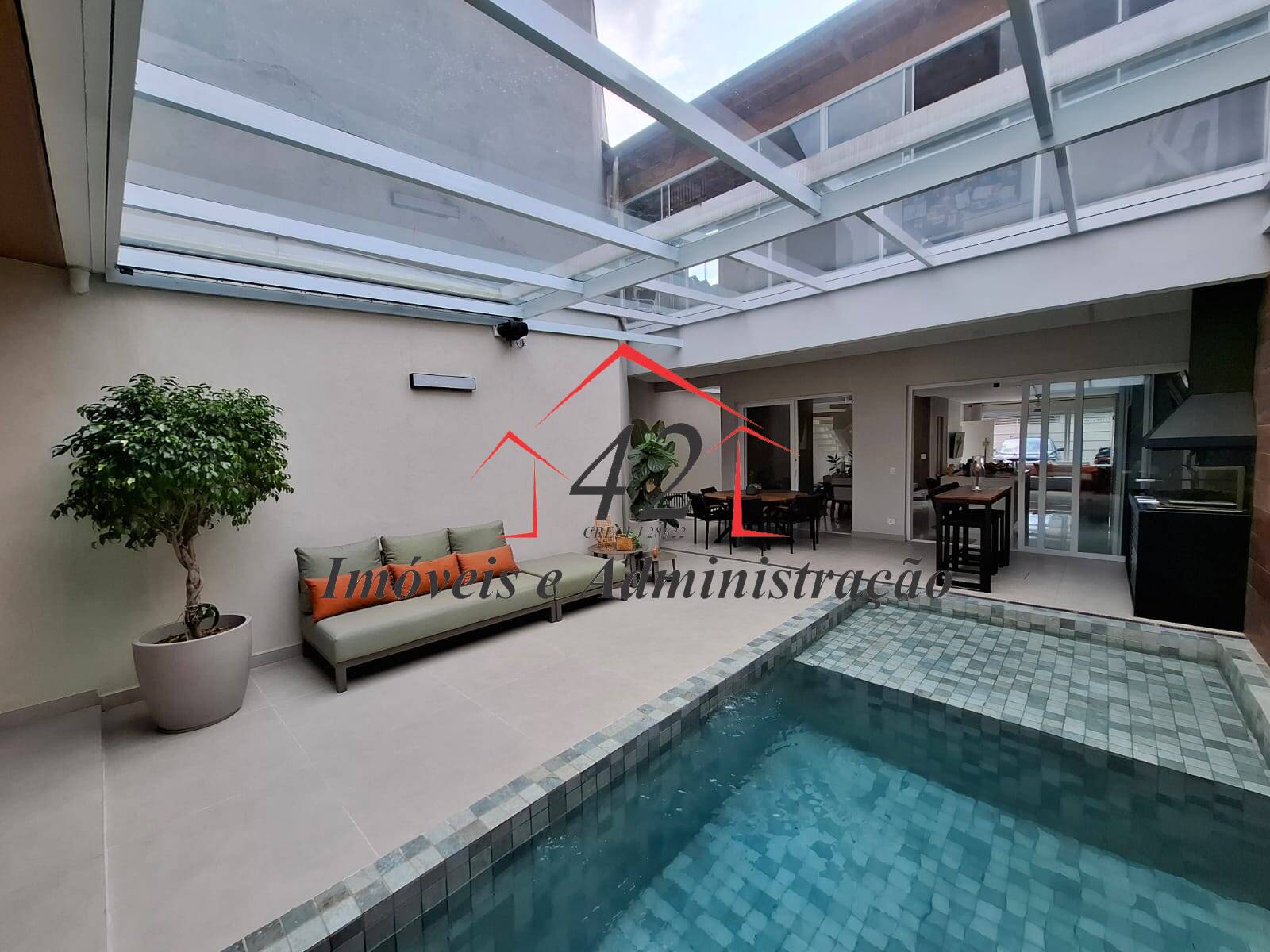 Sobrado, 3 quartos, 210 m² - Foto 2