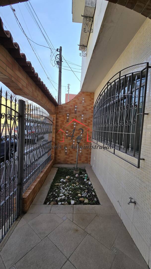 Sobrado à venda com 2 quartos, 148m² - Foto 2