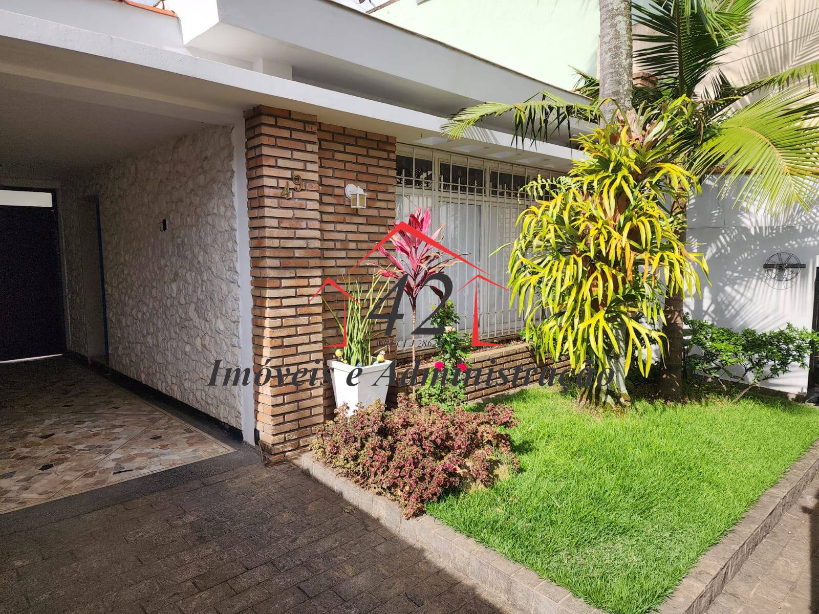 Casa, 2 quartos, 159 m² - Foto 1